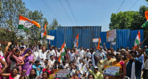 भाजपा राज में नशे की खेती को संरक्षण, कांग्रेस का भाजपा कार्यालय घेराव कर जोरदार प्रदर्शन