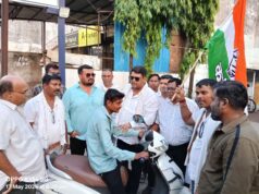 महावीर चौक में कांग्रेसजनों का आक्रामक प्रदर्शन, आम लोगों से संवाद कर गिनाईं महंगाई की मार