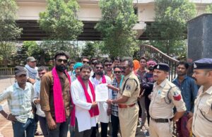 अजीत जोगी युवा मोर्चा के प्रदेश अध्यक्ष शमसुल ने घेरा पुलिस अधीक्षक कार्यालय