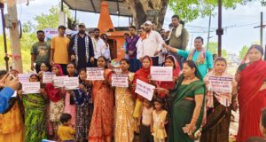 कोड़ीखाना भूमि मुक्तिकरण : जनहित में जमीन आरक्षित करने गूंजी आवाज, तीसरे चरण के धरने में उमड़े बसंतपुर वासी