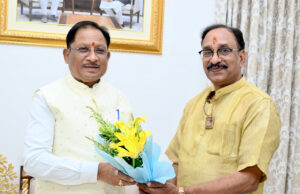 मुख्यमंत्री से छत्तीसगढ़ योग आयोग के नवनियुक्त अध्यक्ष संजय अग्रवाल ने की सौजन्य मुलाकात