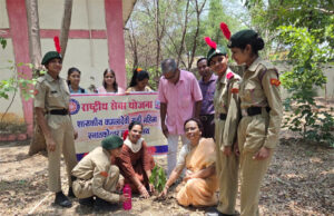 विश्व पर्यावरण दिवस पर पौधरोपण, रानीसागर की स्वच्छता में जुटी छात्राओं का सम्मान
