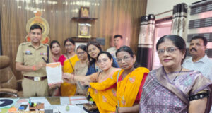 अवैध पशु तस्करी रोकने हिंदू जागरण मंच ने एसपी को सौंपा ज्ञापन