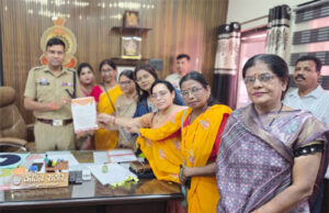 अवैध पशु तस्करी रोकने हिंदू जागरण मंच ने एसपी को सौंपा ज्ञापन