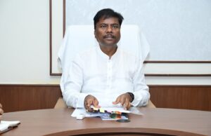 सहकारिता सप्ताह को जनआंदोलन बनाने की तैयारी, मंत्री केदार कश्यप ने ली समीक्षा बैठक