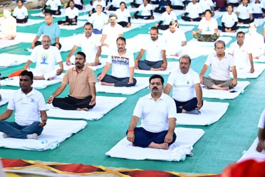 ऋषि-मुनियों की अमूल्य विरासत है योग, इसे जीवन का हिस्सा बनाएं : विजय शर्मा