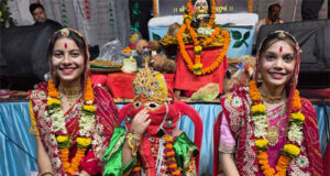 शिव महापुराण कथा में गणेश जन्म, विवाह प्रसंग का वर्णन, ग्राम लिटिया सेमरिया में श्रद्धालुओं ने रिद्धि-सिद्धि संग बारात का आनंद लिया
