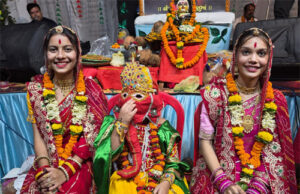 शिव महापुराण कथा में गणेश जन्म, विवाह प्रसंग का वर्णन, ग्राम लिटिया सेमरिया में श्रद्धालुओं ने रिद्धि-सिद्धि संग बारात का आनंद लिया