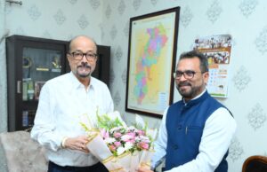 राज्यपाल श्री डेका से प्रधान मुख्य वन संरक्षक श्री अरुण कुमार पाण्डेय ने की सौजन्य भेंट