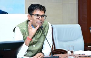 आवास एवं पर्यावरण मंत्री श्री ओपी चौधरी ने विभिन्न आवासीय कॉलोनियों के प्रतिनिधियों के साथ की बैठक