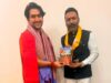 वीरेन्द्र सिंह तोमर से बागेश्वर धाम सरकार ने कहा : छत्तीसगढ़िया सबले बढिया !!