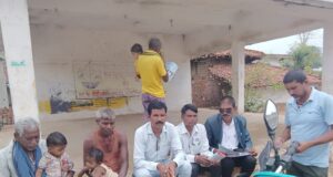 सृष्टि पूजा किसान उत्पादन कंपनी ने ग्राम में आयोजित की किसान बैठक, 100 किसानों ने ली शेयरधारक सदस्यता