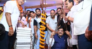 रिमझिम फुहारों के बीच सादगी और आत्मीयता से मना खाद्य मंत्री दयालदास बघेल का जन्मोत्सव