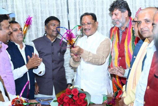 बस्तर गोंचा महापर्व 2026 का निमंत्रण लेकर मुख्यमंत्री श्री विष्णु देव साय से मिले प्रतिनिधि