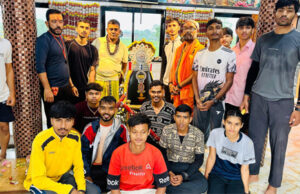 सावन के पहले दिन आस्था का अनूठा समागम : मोहरा से शिवनाथ का जल लेकर सिंघोला महाकाल धाम पहुंचे कांवड़िए