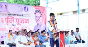 महलोई में विकास कार्यों को मिली नई सौगात, सामुदायिक कीर्तन भवन का भूमिपूजन और शेड का लोकार्पण