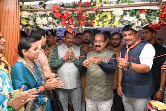 उप मुख्यमंत्री श्री अरुण साव ने अन्नपूर्ति ग्रेन एटीएम का किया शुभारंभ
