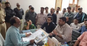 गोवंश को सड़क से हटाकर गोशाला ले जाएं, ऐसा नहीं हुआ तो दफ्तरों में छोड़ेंगे : जितेंद्र मुदलियार