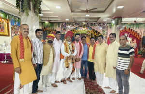 ॐ ऐं ह्रीं क्लीं चामुण्डायै विच्चे यह नवअक्षरी मंत्र देवी का सबसे प्रसिद्ध मूल मंत्र है, जो समस्त सिद्धियां और कल्याण प्रदान करता है : राजीव कृष्ण