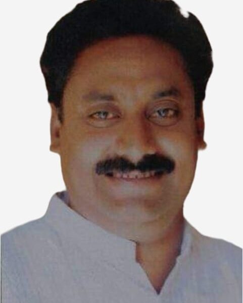 ताली-थाली और दीये जलवाने के दिन लद गए, जनता अब सवाल पूछ रही : अशोक फड़नवीस